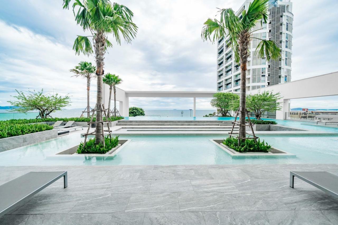 Pattaya Aeras Condotel Pantai Jomtien Bagian luar foto