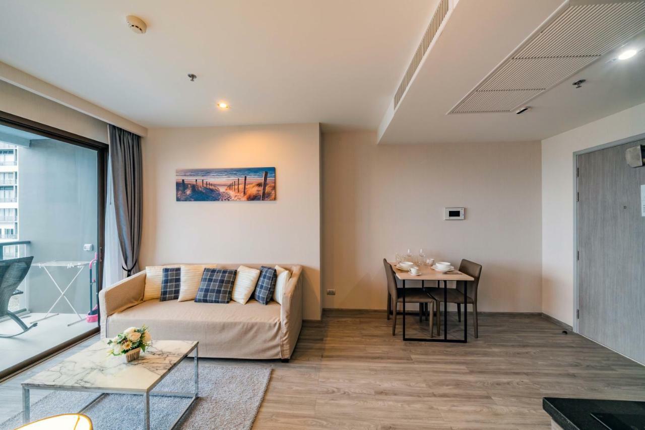 Pattaya Aeras Condotel Pantai Jomtien Bagian luar foto